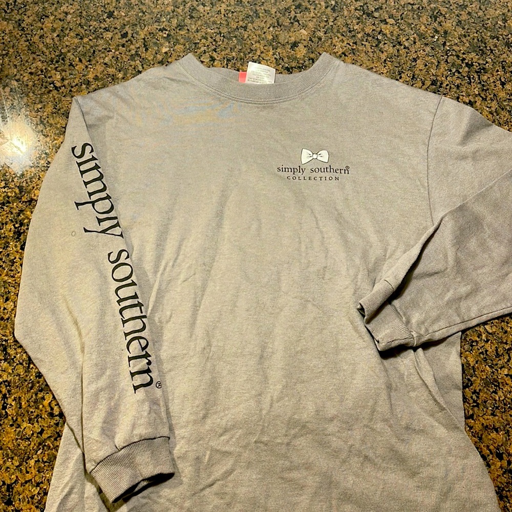 Gray Simply Southern girls’ long sleeve shirt I great condition